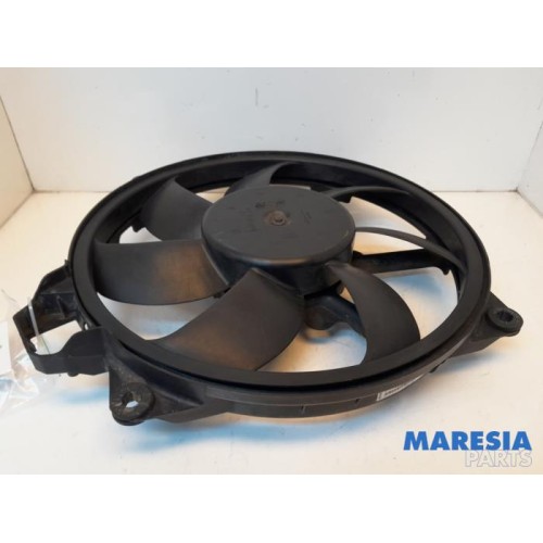 Renault - Megane - Kühlgebläse Motor