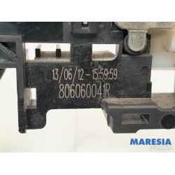Renault - Megane - Front door handle 4-door, right