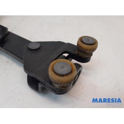Peugeot - Expert - Sliding door roller, left