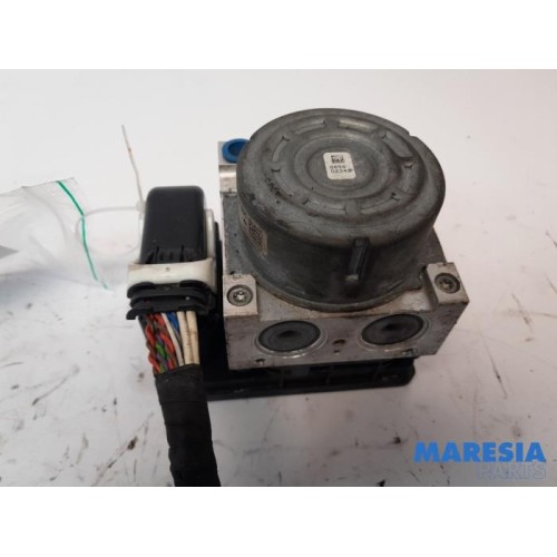 Citroen - DS3 - ABS pump