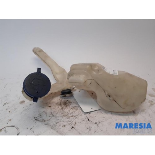 Citroen - DS3 - Front windscreen washer reservoir