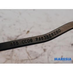 Citroen - DS3 - Front wiper arm