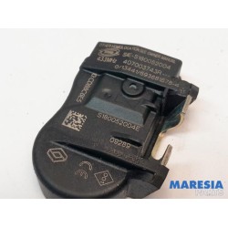 Renault - Scenic - Tyre pressure sensor