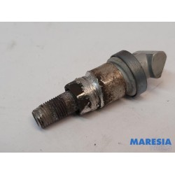 Renault - Scenic - Tyre pressure sensor