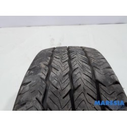 Renault - Trafic - Tyre