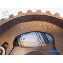 Renault - Kangoo - Camshaft sprocket