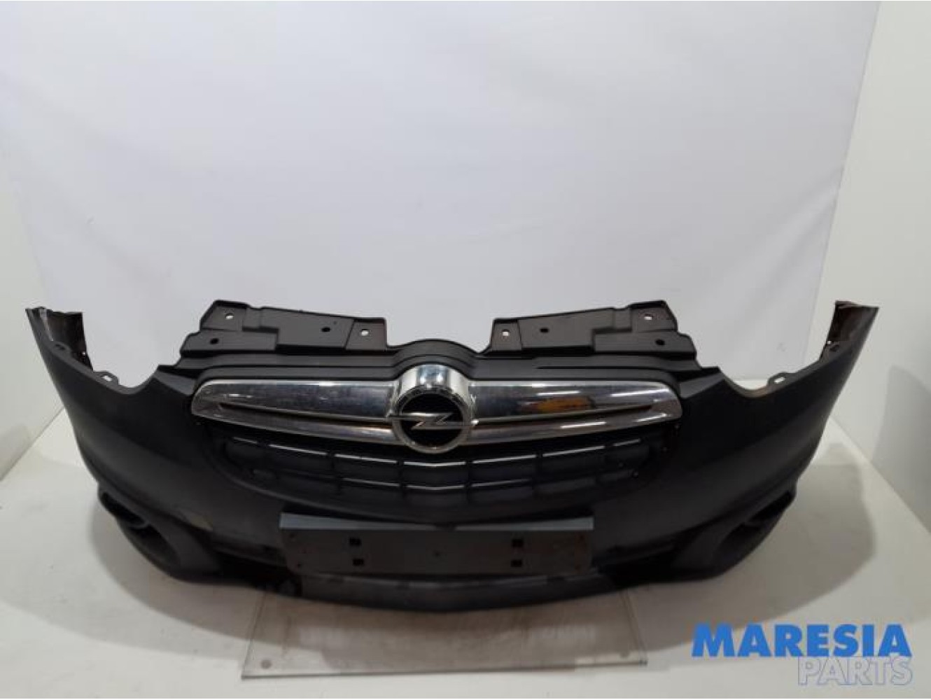 Opel - Combo - Front bumper