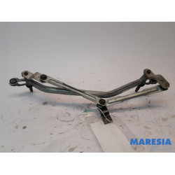 Peugeot - 208 - Wiper mechanism