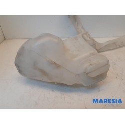 Peugeot - 208 - Front windscreen washer reservoir