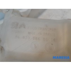 Peugeot - 208 - Front windscreen washer reservoir