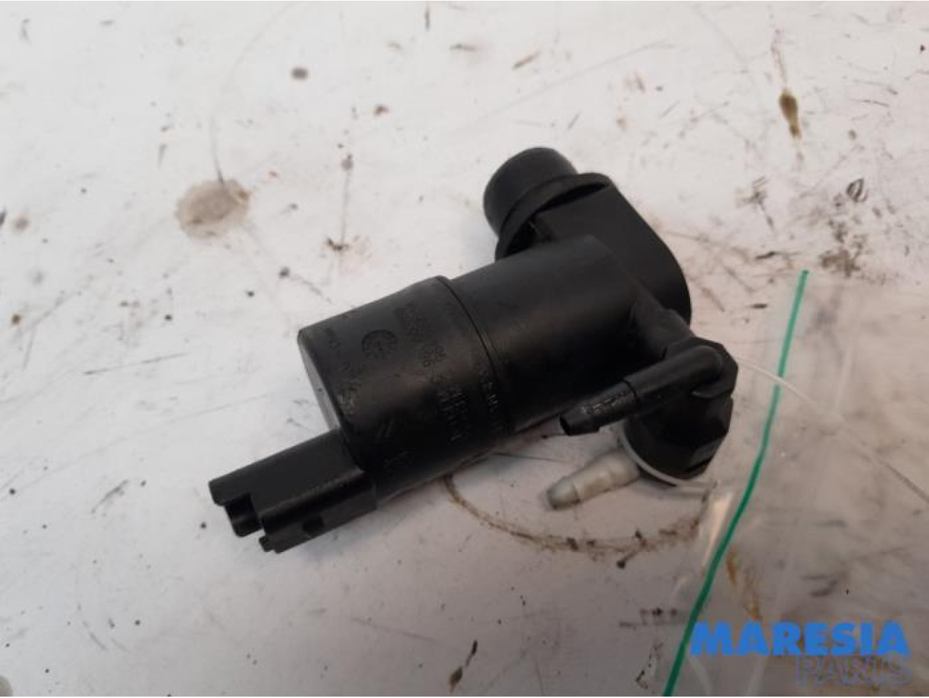 Peugeot - 208 - Scheibensprüherpumpe vorne