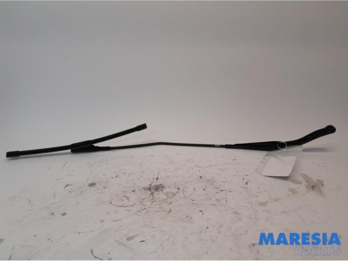 Fiat - Punto - Front wiper arm