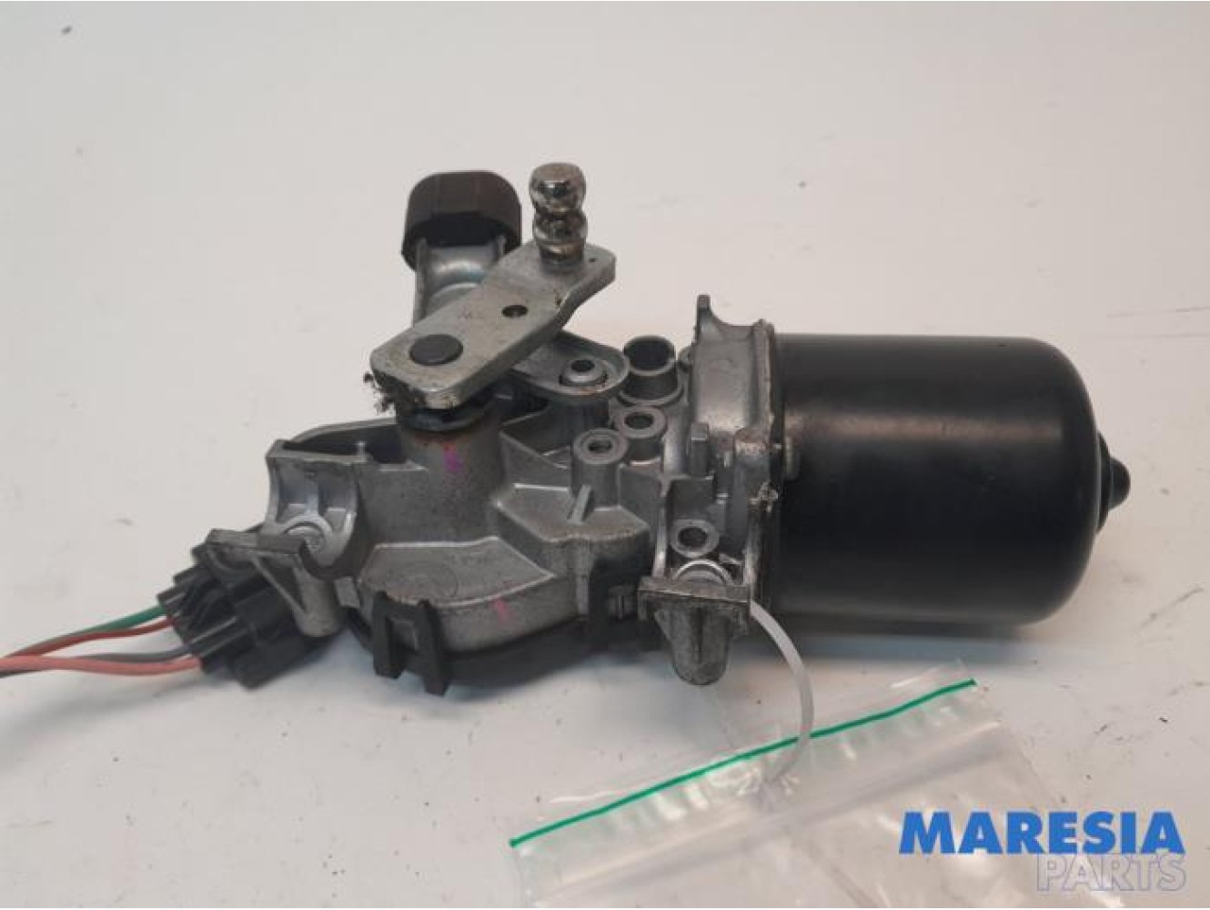 Citroen - DS3 - Front wiper motor