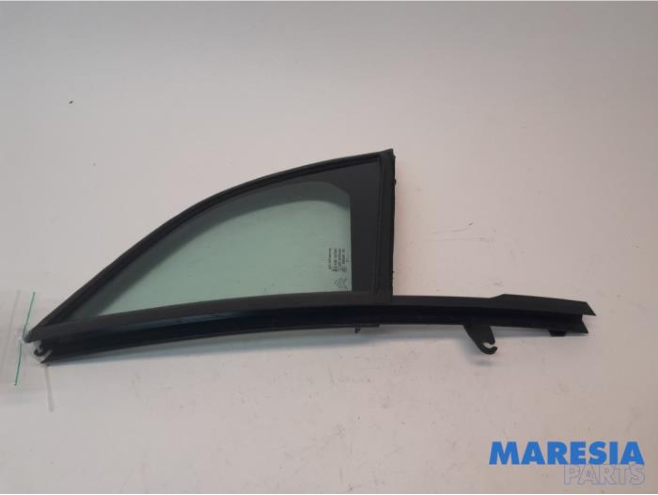 Citroen - DS3 - Quarter light, front right