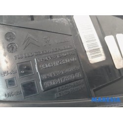 Citroen - DS3 - Taillight, right