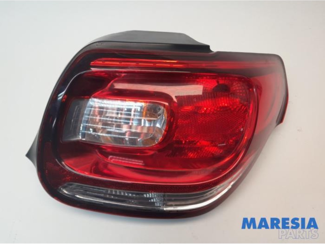 Citroen - DS3 - Taillight, right