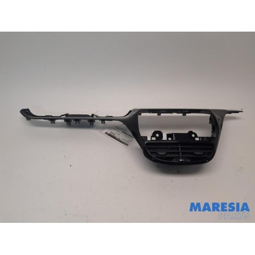 Peugeot - 208 - Dashboard vent