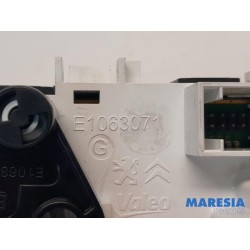 Peugeot - 208 - Heater control panel