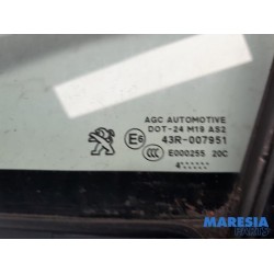Peugeot - 208 - Dreieckfenster links vorne