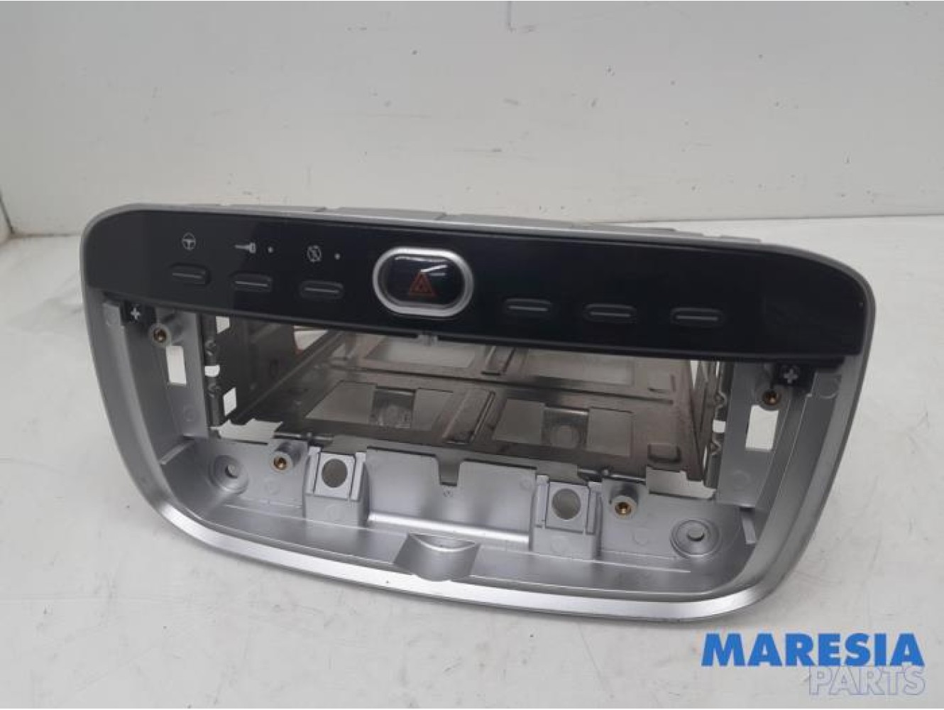 Fiat - Punto - Radio omlijsting