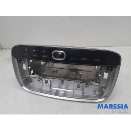 Fiat - Punto - Radioblende