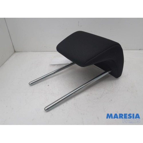 Fiat - Punto - Headrest
