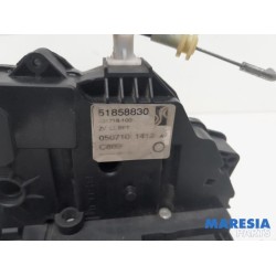 Fiat - Punto - Front door lock mechanism 4-door, right