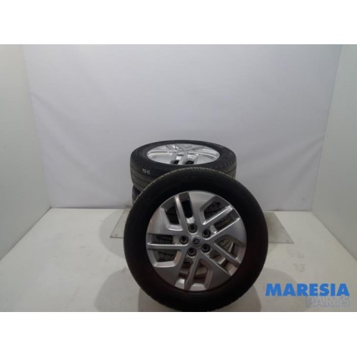 Renault - Trafic - Sport rims set + tires
