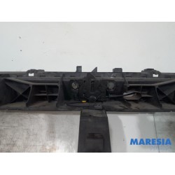 Renault - Trafic - Front panel