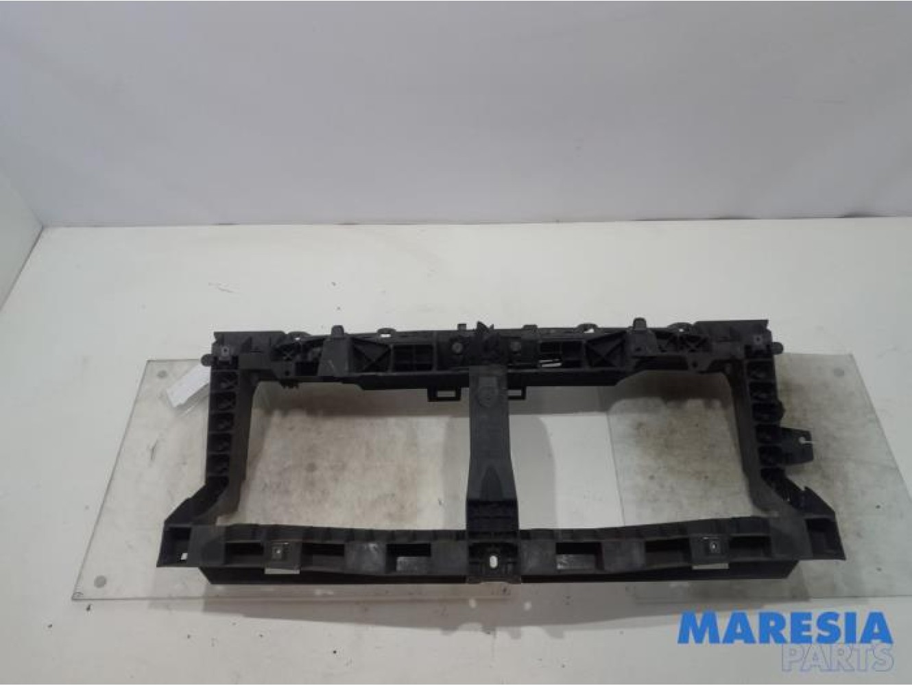 Renault - Trafic - Front panel