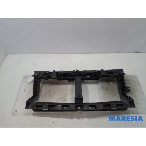 Renault - Trafic - Front panel