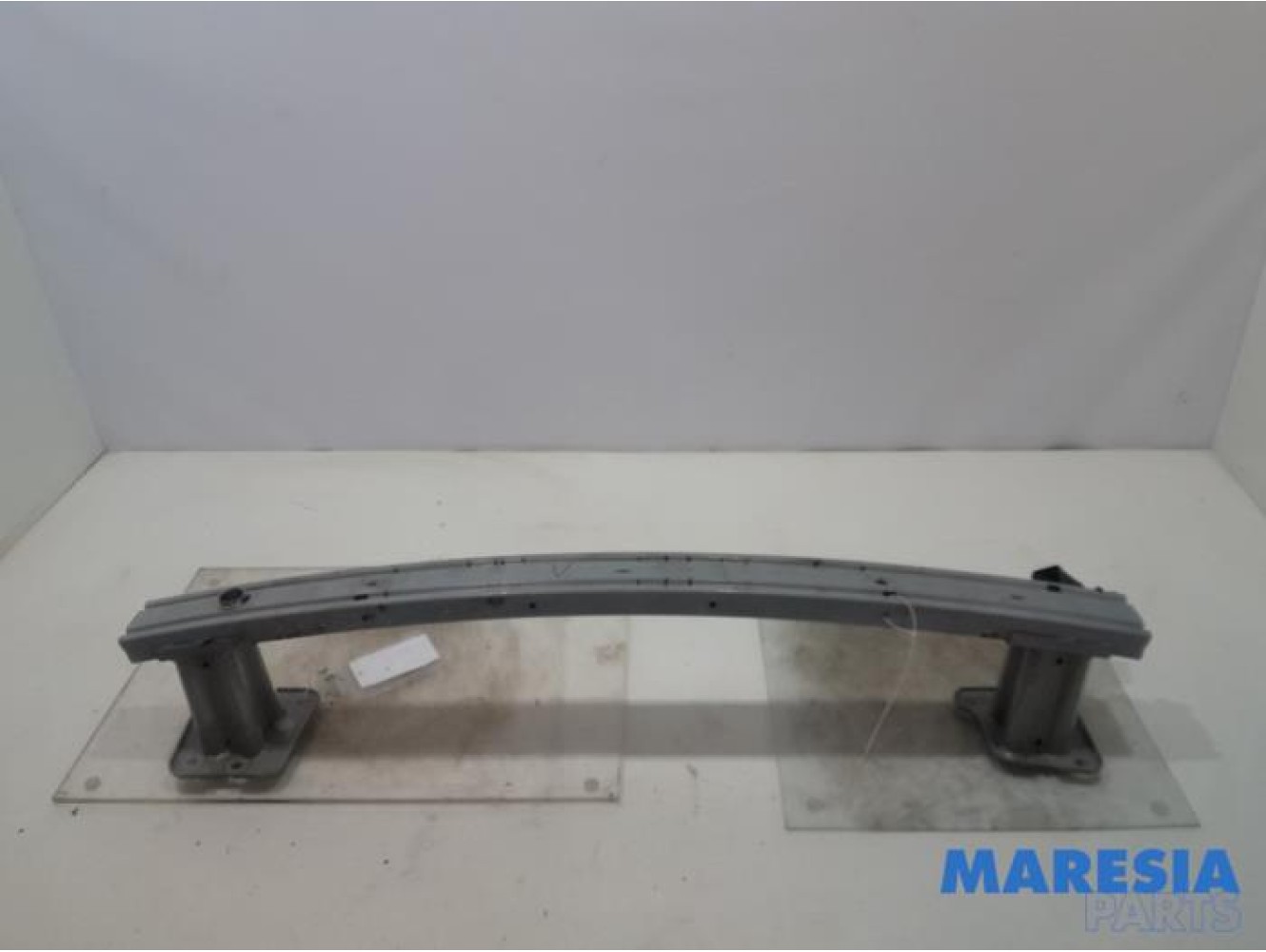 Renault - Trafic - Front bumper frame