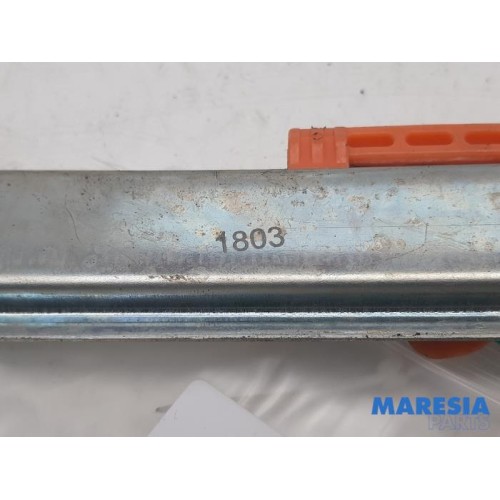 Fiat - Punto - Rear door window mechanism 4-door, right