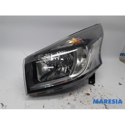 Renault - Trafic - Koplamp links