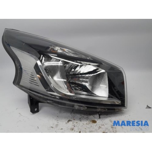 Renault - Trafic - Phare droit