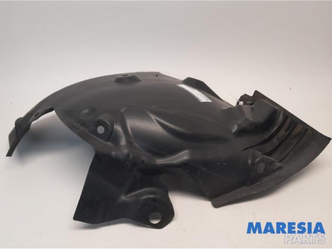Renault - Megane - Wheel arch liner