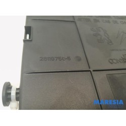 Peugeot - Partner - Fuse box