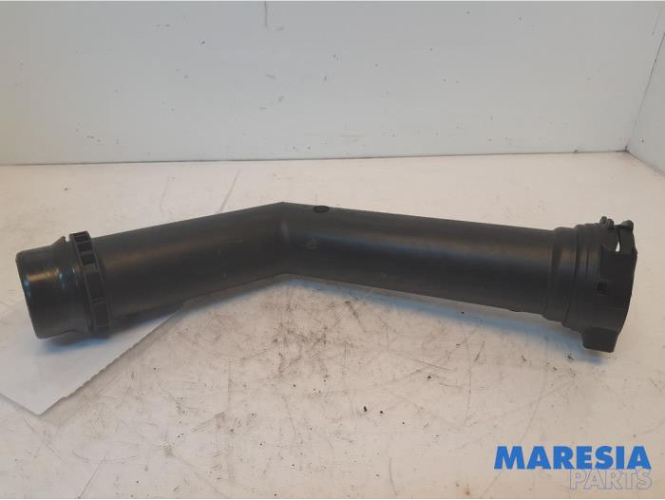 Renault - Megane - Air intake hose