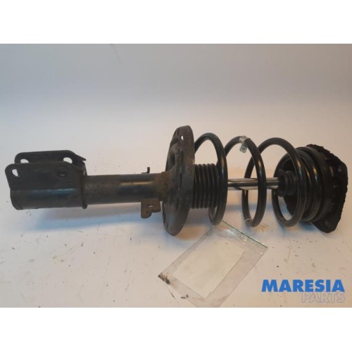 Renault - Megane - Front shock absorber rod, right