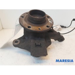 Renault - Megane - Fusee links-voor