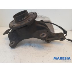 Renault - Megane - Knuckle, front right