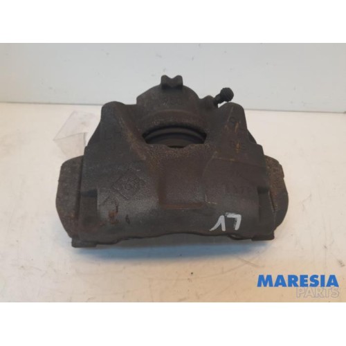 Renault - Megane - Front brake calliper, left