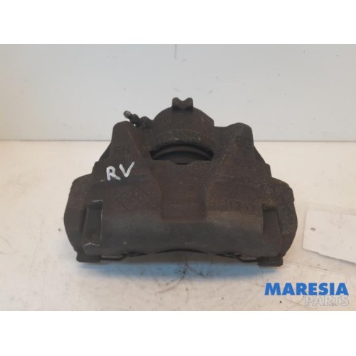 Renault - Megane - Front brake calliper, right