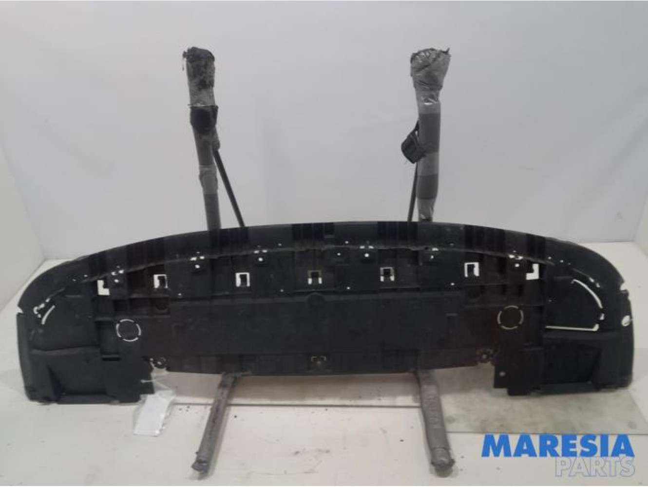 Renault - Trafic - Bumper onderplaat