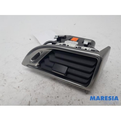 Lancia - Y(Psilon) - Luchtrooster Dashboard