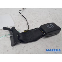 Lancia - Y(Psilon) - Insertion ceinture de sécurité arrière droite