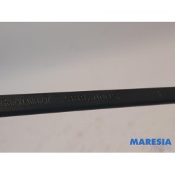 Renault - Megane - Front wiper arm