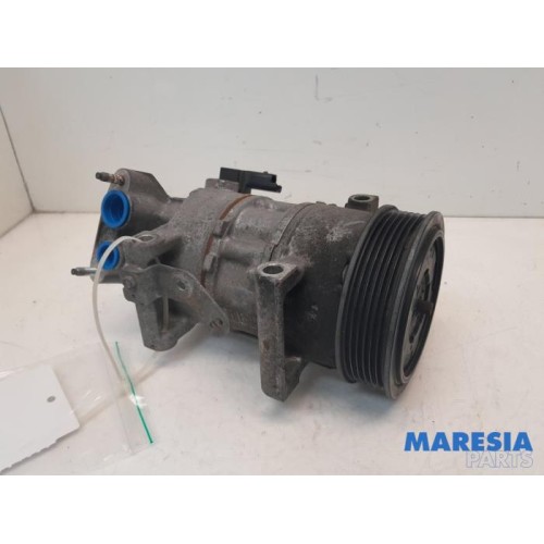 Peugeot - 208 - Air conditioning pump