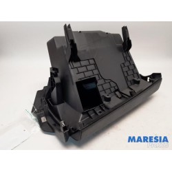 Renault - Trafic - Glovebox