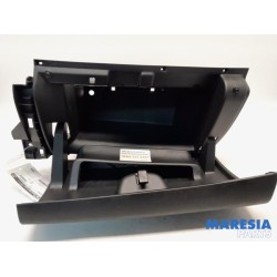 Renault - Trafic - Glovebox